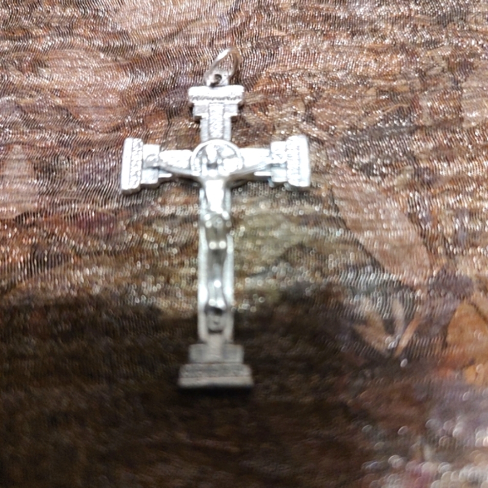 ▫️✝️▫️Beautiful Vintage Deadstock Ornate Silver Metal Crucifix Cross Pendant - Picture 2 of 15